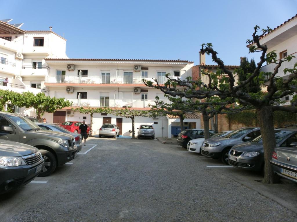 Hotel Can Catala L' Escala Exterior foto