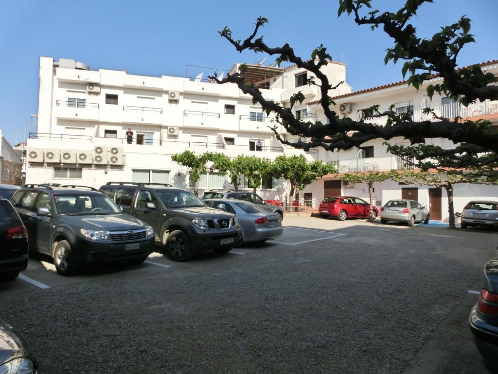 Hotel Can Catala L' Escala Exterior foto